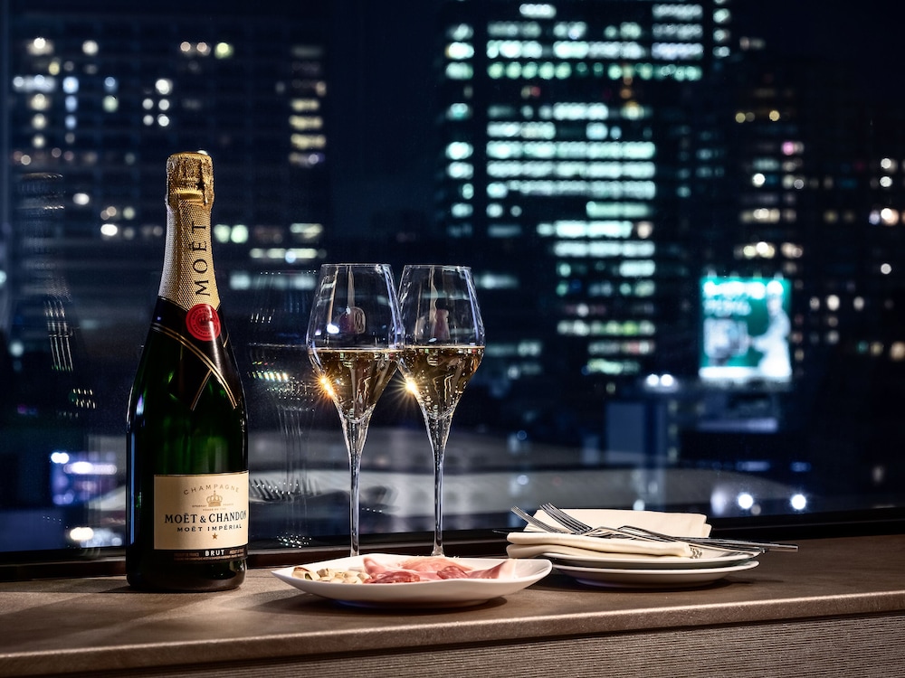 デラックスキング (禁煙) 客室0 | 三井ガーデンホテル六本木プレミア