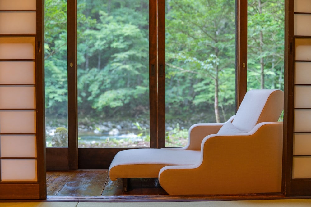 苅安/位山 離れ 禁煙 客室4 | 倭乃里