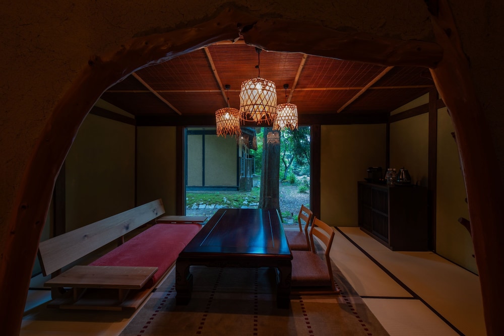 臥龍 離れ 禁煙 客室7 | 倭乃里