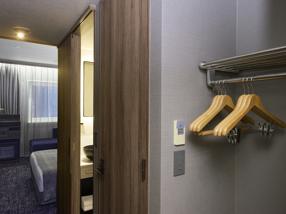 ダブル20sqm [ソファベッド付・セパレート] 禁煙 客室2 | ホテル ヴィラフォンテーヌ グランド東京六本木