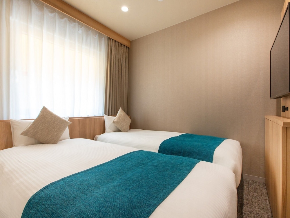 ツインルーム シングルベッド 2 台 禁煙 | ホテル ヴィラフォンテーヌ東京神保町