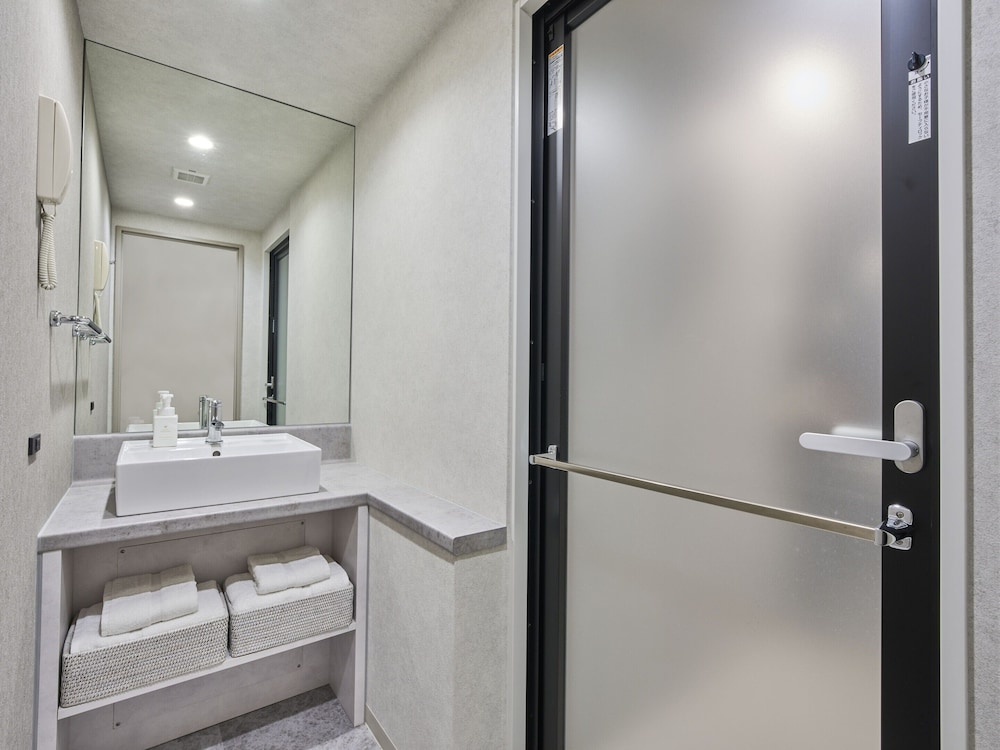 デラックスツイン (30㎡) バストイレ別 ソファベッド付き 4名利用可 禁煙 バスルーム0 | ホテル ヴィラフォンテーヌ グランド東京汐留