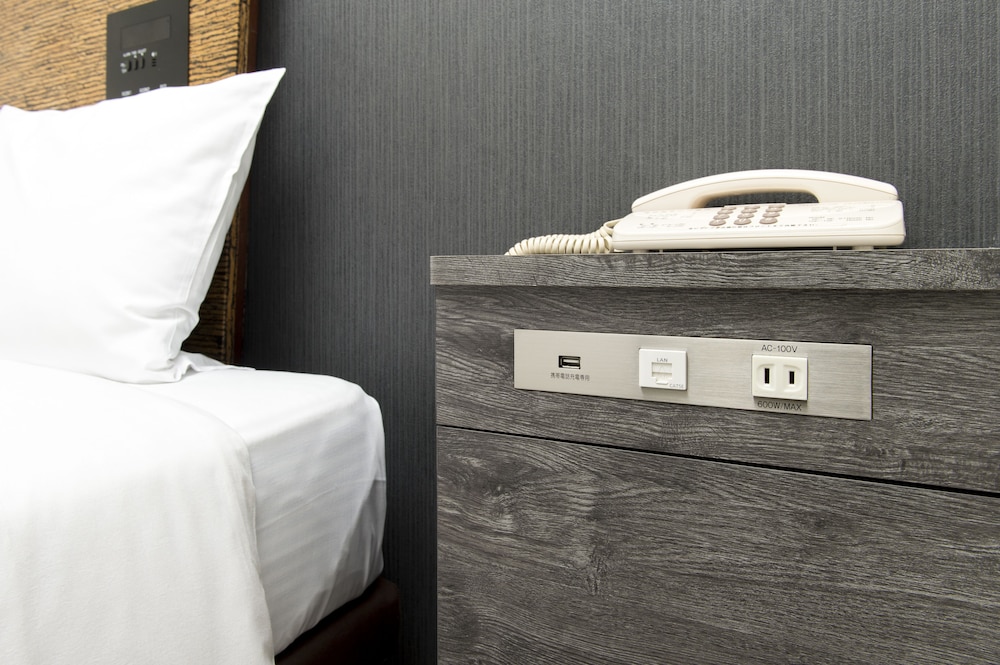 ツインルーム シングルベッド 2 台 禁煙 客室1 | ホテル ヴィラフォンテーヌ東京上野御徒町