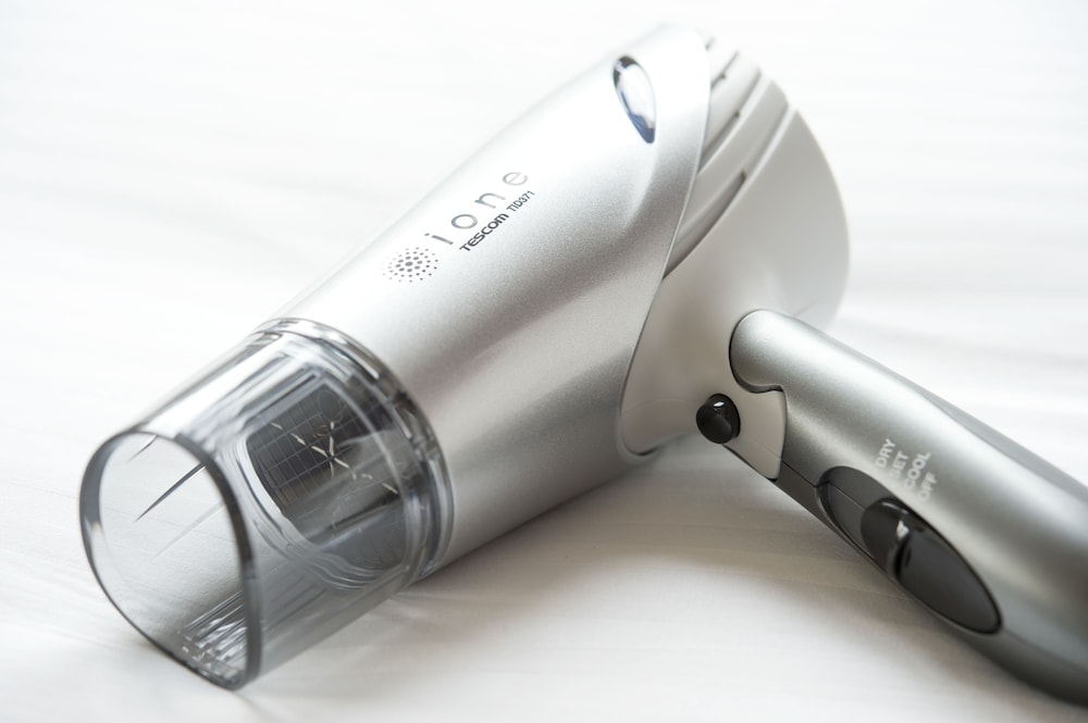 ツインルーム シングルベッド 2 台 禁煙 16平米 客室の設備とサービス1 | ホテル ヴィラフォンテーヌ東京八丁堀