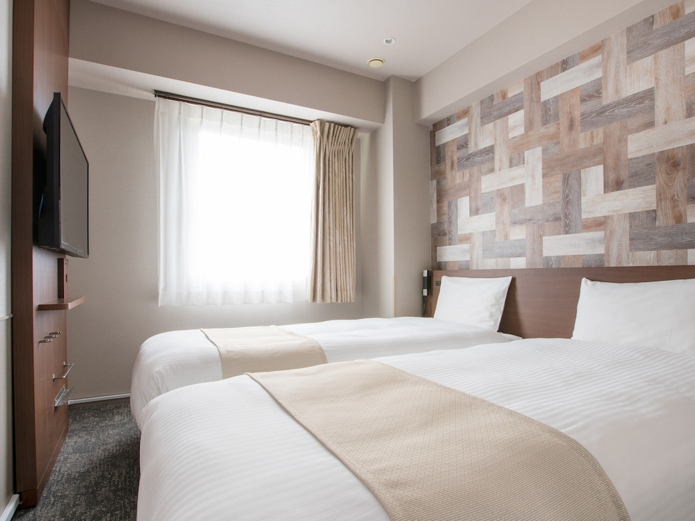 ツインルーム シングルベッド 2 台 禁煙 16平米 | ホテル ヴィラフォンテーヌ東京八丁堀