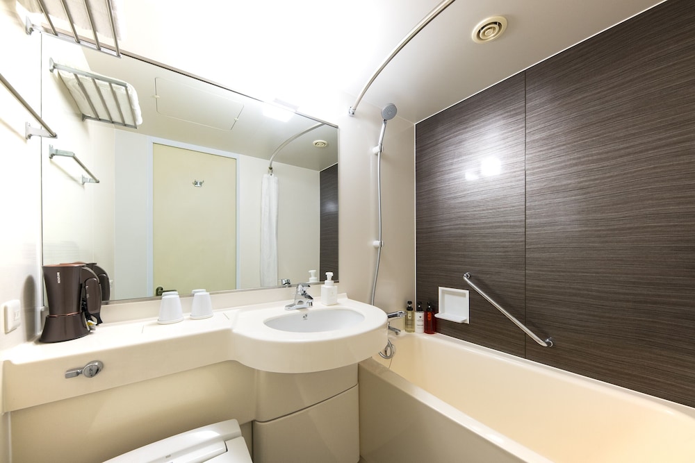 モデレートツイン 禁煙 バスルーム2 | ホテル ヴィラフォンテーヌ東京九段下