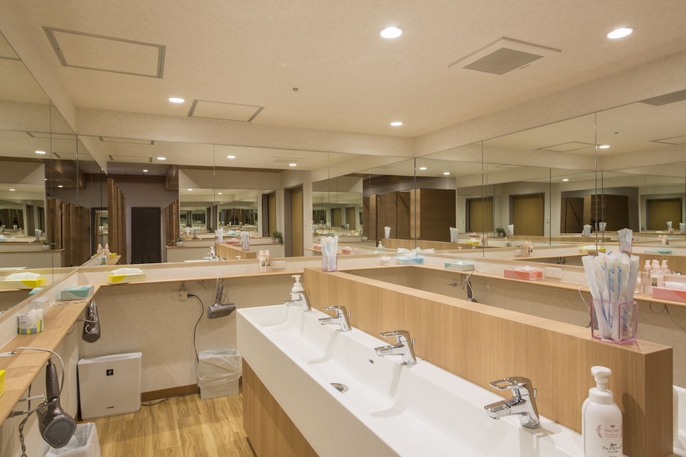 特別オファー - カプセルルーム2部屋 禁煙(女性専用) バスルーム1 | 新宿区役所前カプセルホテル