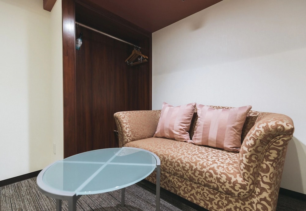 スタンダード トリプルルーム 禁煙 リビング エリア0 | シティルートホテル