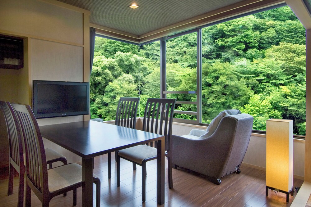 和洋特別室 禁煙 客室1 | 日光 千姫物語