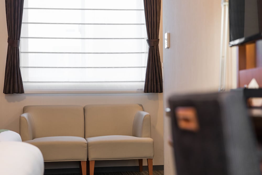 スーペリア トリプルルーム 禁煙 客室2 | ホテルマイステイズ京都四条