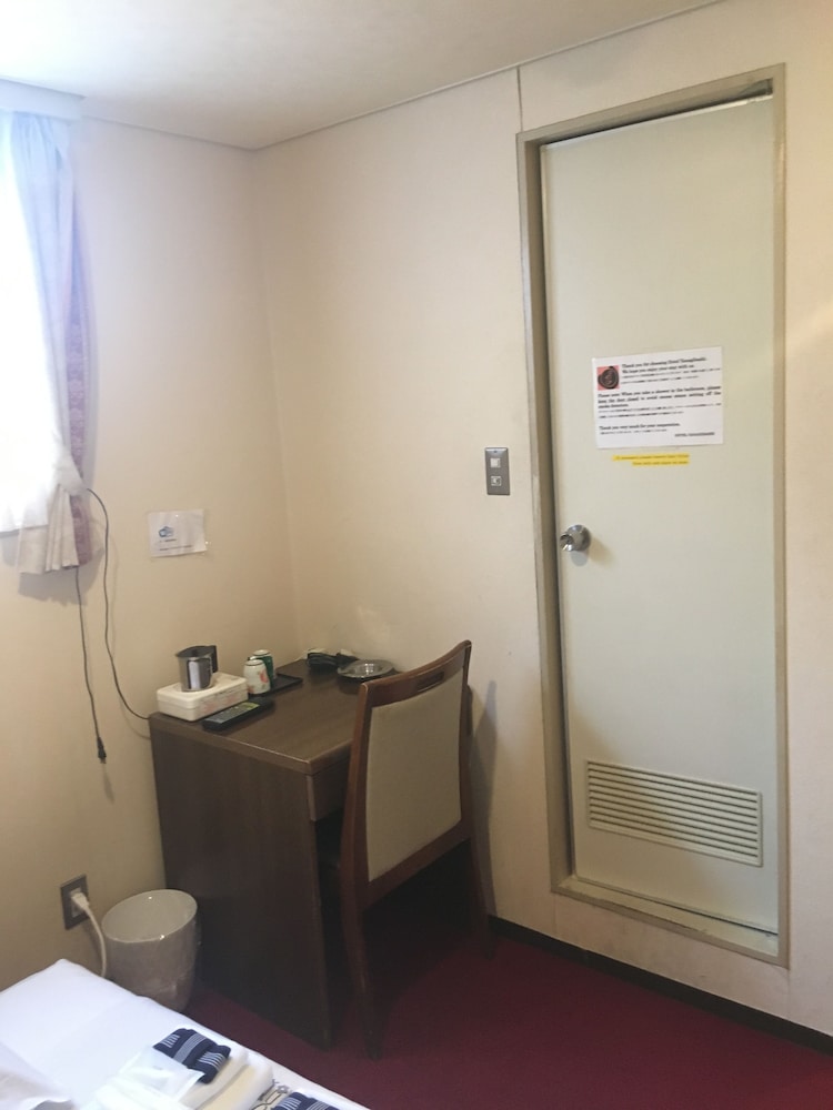 ツインルーム シングルベッド 2 台 客室の設備とサービス5 | ホテル柳橋