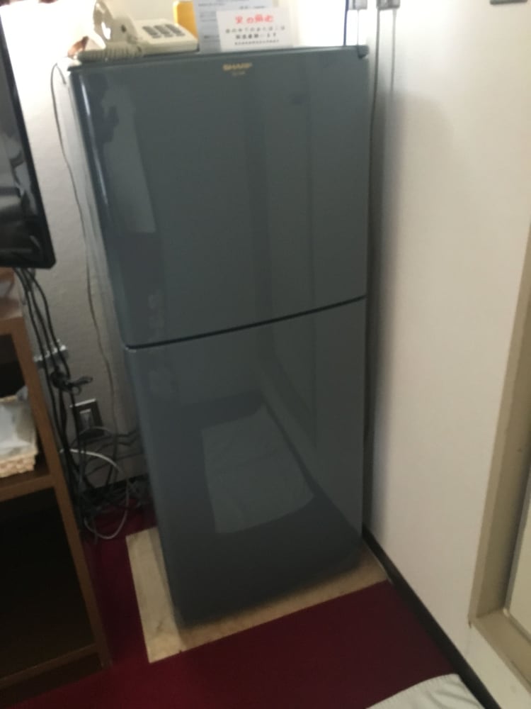 セミダブルルーム 小型冷蔵庫0 | ホテル柳橋