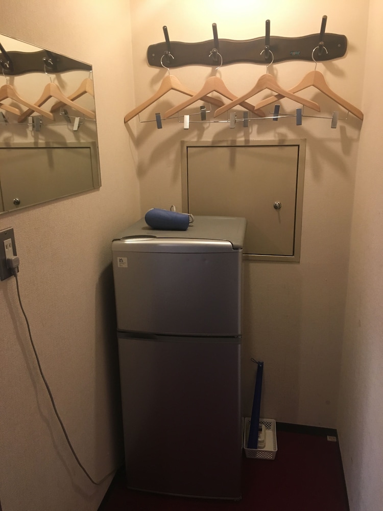 ツインルーム シングルベッド 2 台 客室の設備とサービス3 | ホテル柳橋