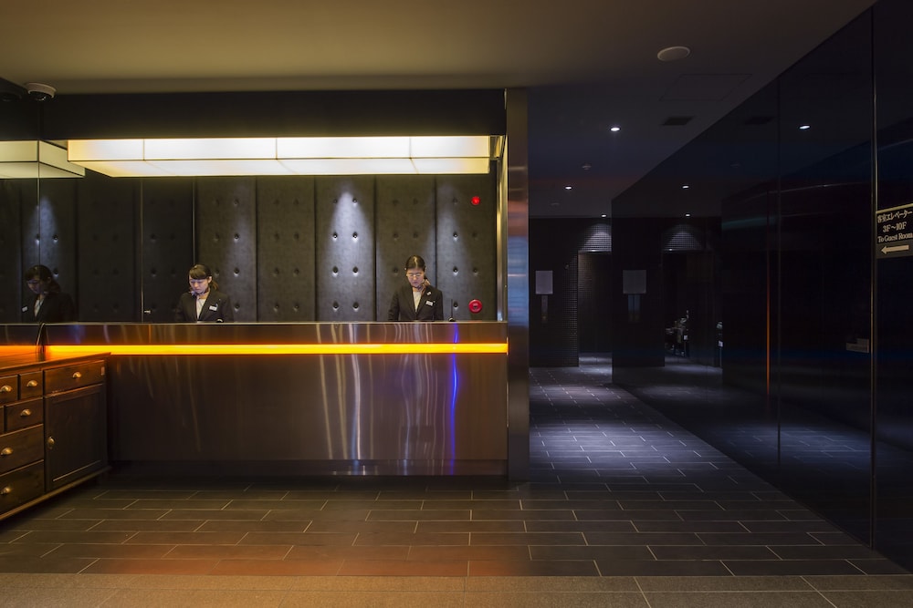 フロント1 | 赤坂グランベルホテル