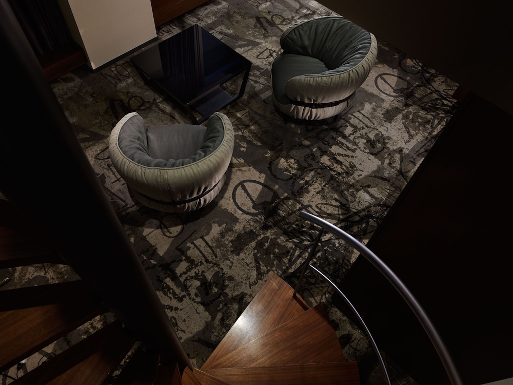 部屋タイプ指定無しスイートルーム (37m²～52m²) 禁煙 リビング エリア0 | 赤坂グランベルホテル