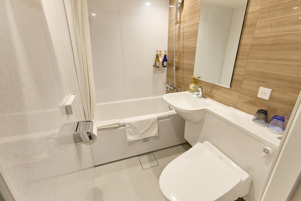 セミダブルルーム 禁煙 バスルーム1 | 銀座国際ホテル