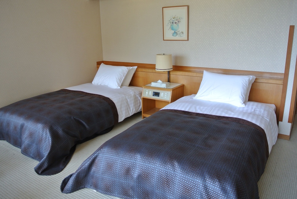 ベーシック ツインルーム 客室1 | 稲取銀水荘