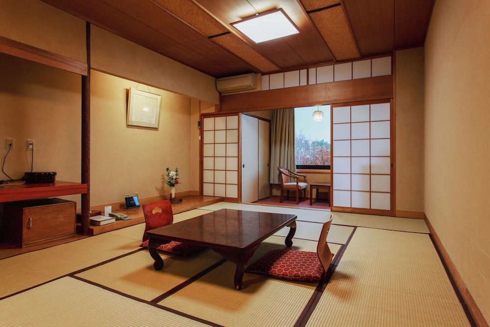 西館 スタンダード和室 禁煙 | ねぎや陵楓閣
