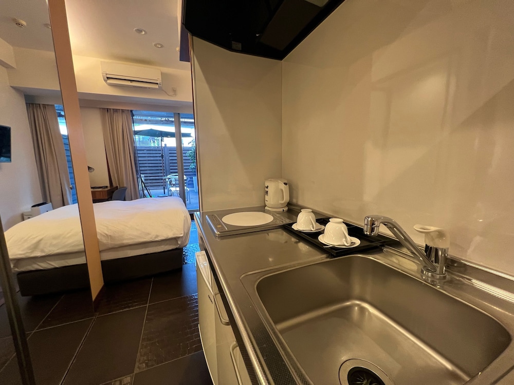 スタンダード ダブルルーム バルコニー付き 禁煙 専用キッチン0 | センチュリオンホテル・レジデンシャル・赤坂