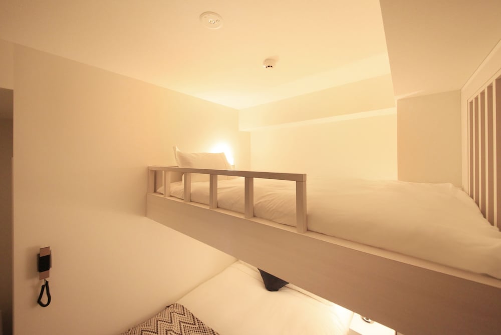 アネックス モデレート ダブルルーム バルコニー付 禁煙 [大人3名様よりエクストラベッドをご用意] 客室2 | センチュリオンホテル・レジデンシャル・赤坂