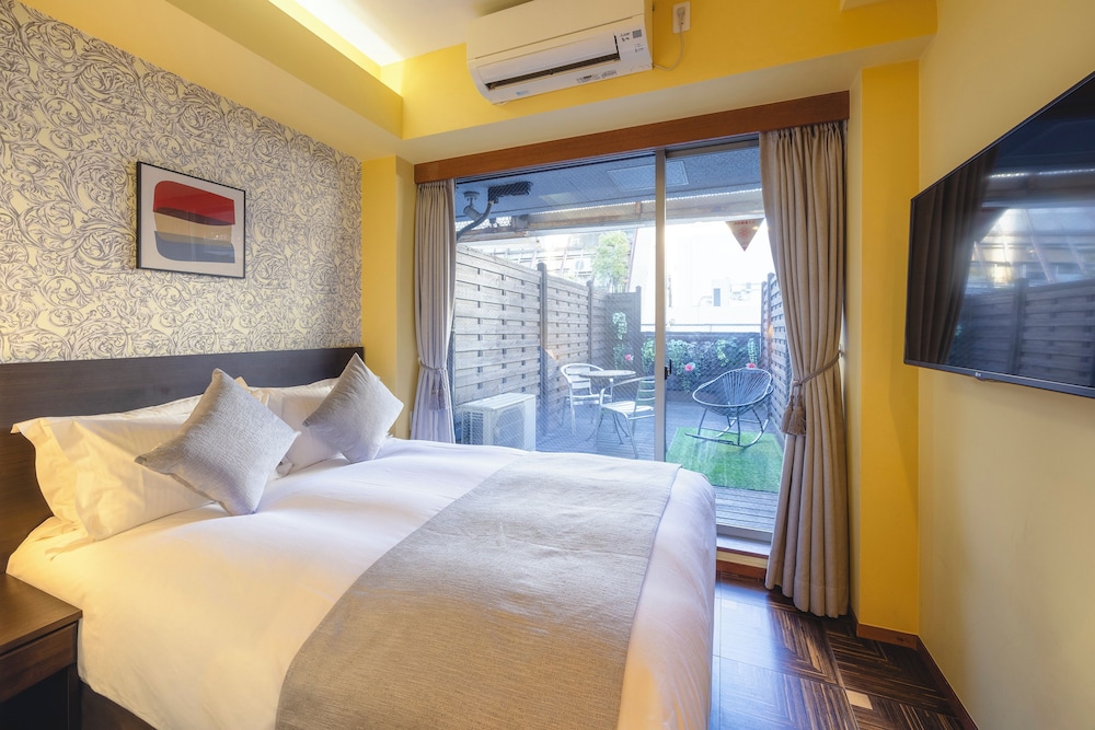 スタンダード ダブルルーム バルコニー付き 禁煙 | センチュリオンホテル・レジデンシャル・赤坂