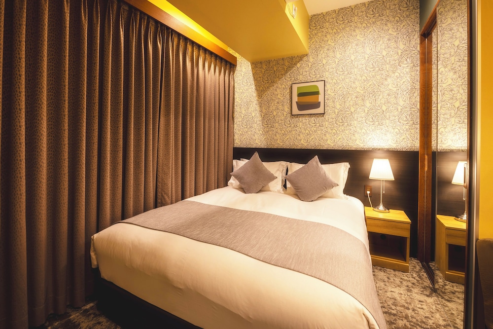 スーペリア クイーンルーム 禁煙 [大人3名様よりエクストラベッドをご用意] 客室4 | センチュリオンホテル・レジデンシャル・赤坂