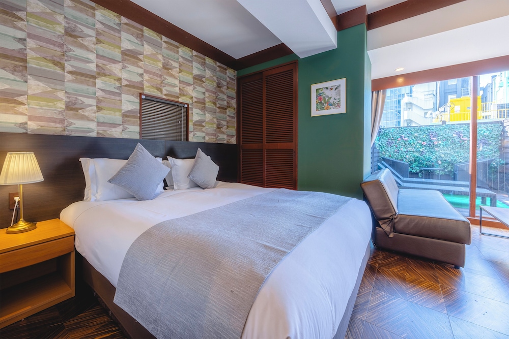 スーペリア キングルーム バルコニー付き 禁煙 [大人3名様よりエクストラベッドをご用意] 客室2 | センチュリオンホテル・レジデンシャル・赤坂