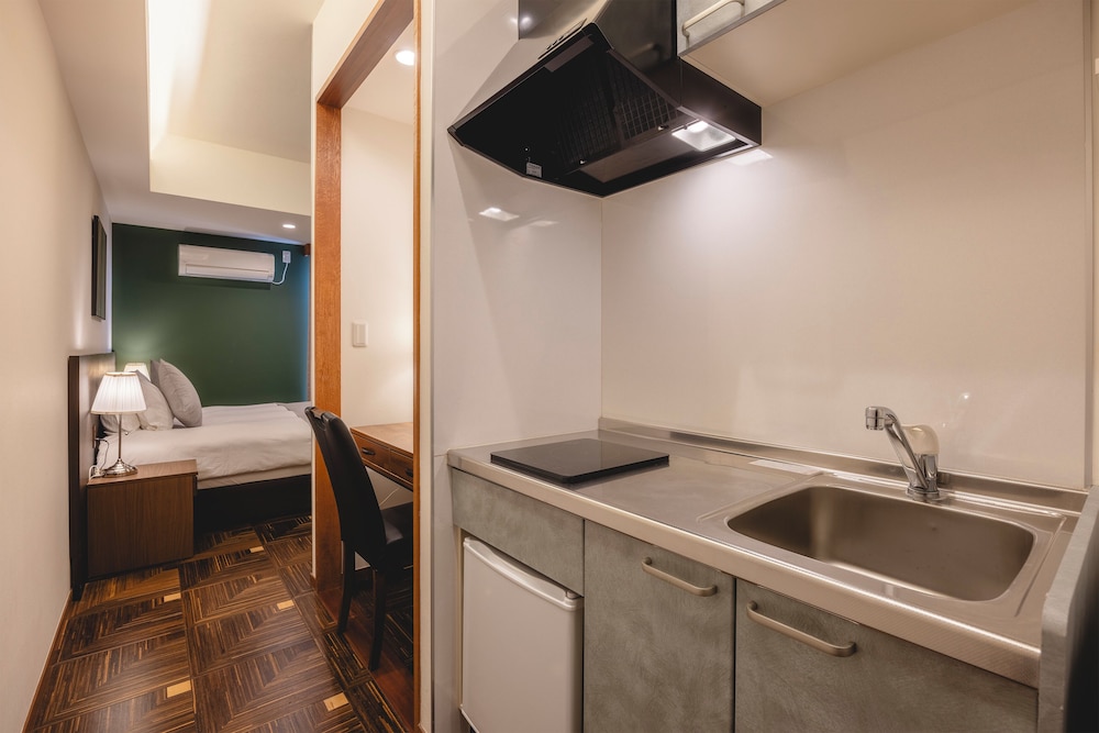 スタンダード クイーンルーム バルコニー付き 禁煙 専用キッチン0 | センチュリオンホテル・レジデンシャル・赤坂