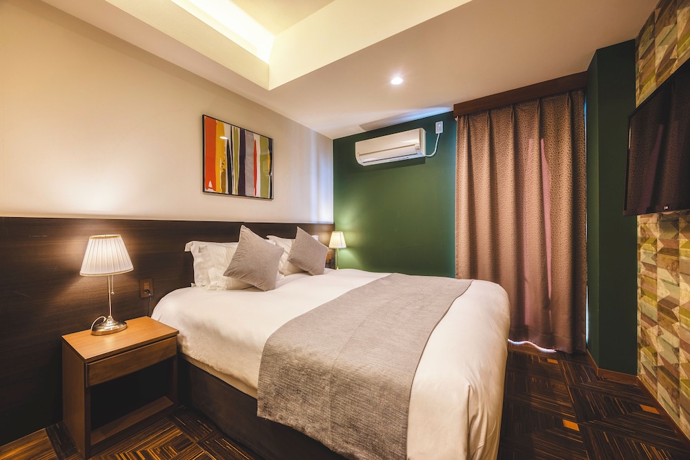 スタンダード クイーンルーム バルコニー付き 禁煙 客室4 | センチュリオンホテル・レジデンシャル・赤坂