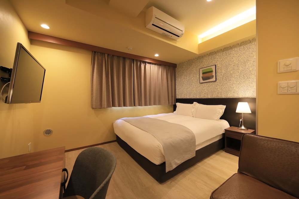 スーペリア クイーンルーム 禁煙 [大人3名様よりエクストラベッドをご用意] 客室1 | センチュリオンホテル・レジデンシャル・赤坂