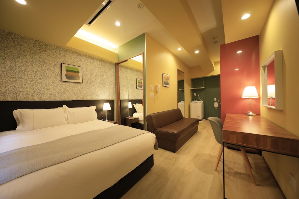 スーペリア クイーンルーム 禁煙 [大人3名様よりエクストラベッドをご用意] | センチュリオンホテル・レジデンシャル・赤坂