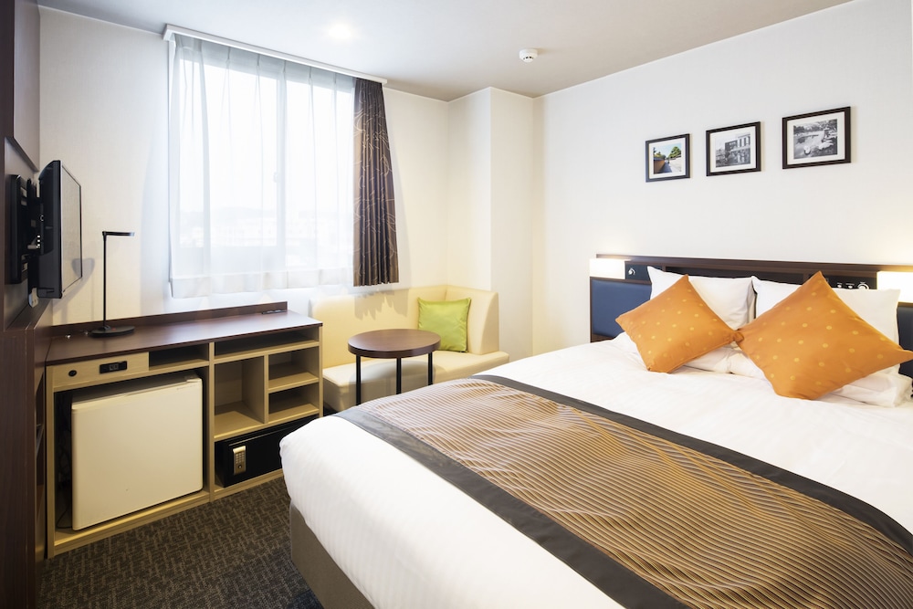 スタンダードダブル 禁煙/ 13平米 客室1 | ホテルマイステイズ金沢キャッスル