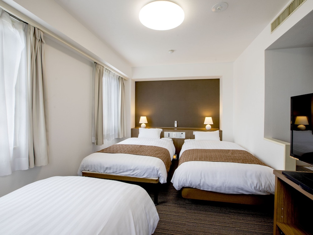 [禁煙] トリプルルーム (24平米/ベッド幅110cm×3台/1-3名利用) | KOKO STAY 日立