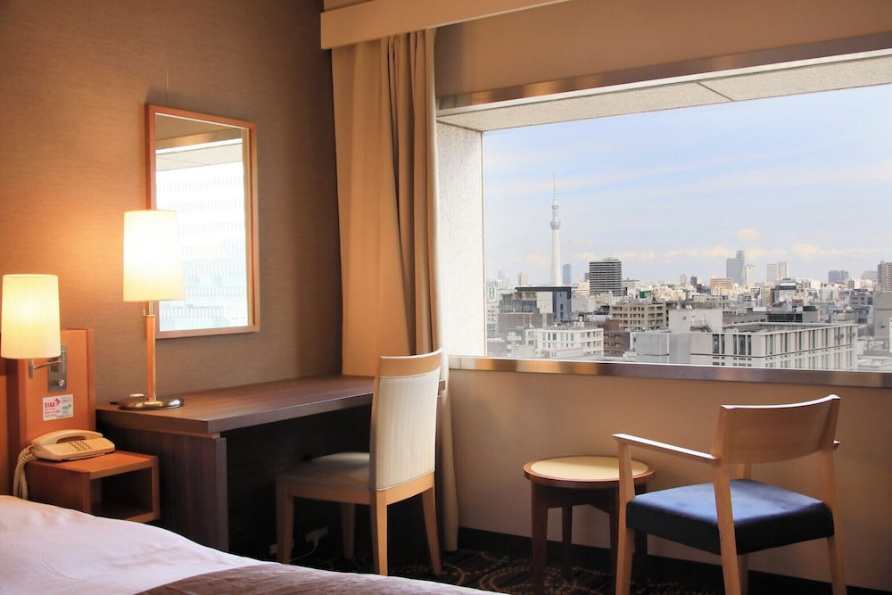 デラックス ダブルルーム 禁煙 客室1 | KKRホテル東京