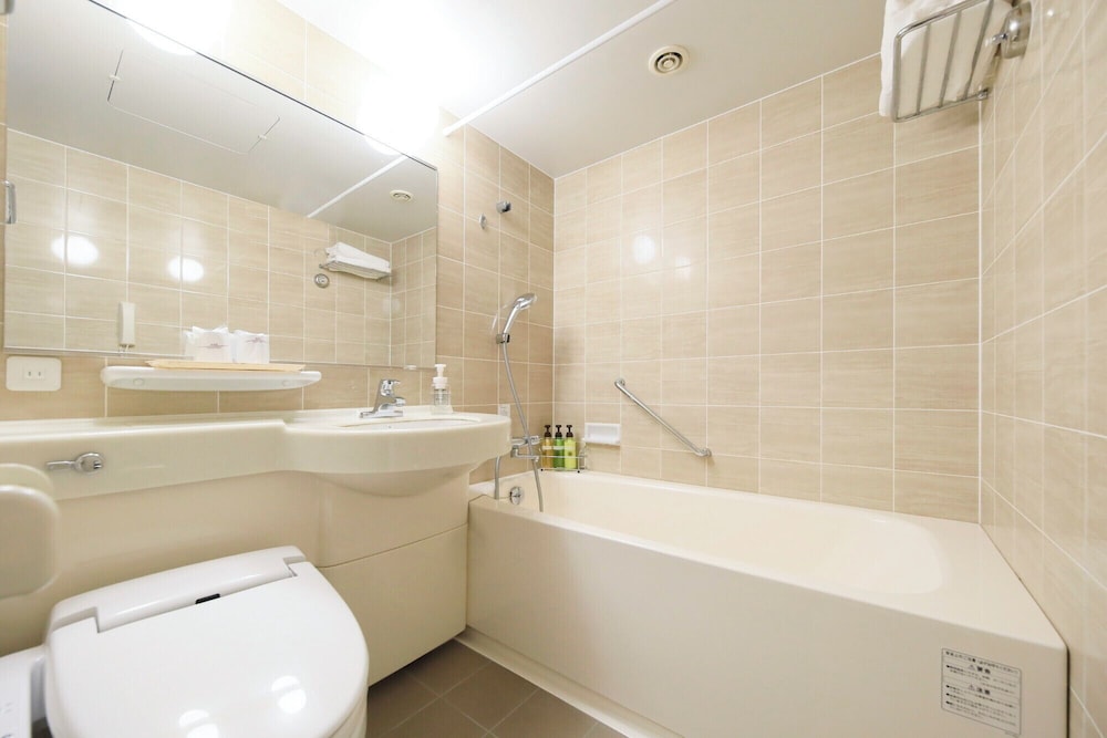 デラックス ダブルルーム 禁煙 バスルーム0 | KKRホテル東京