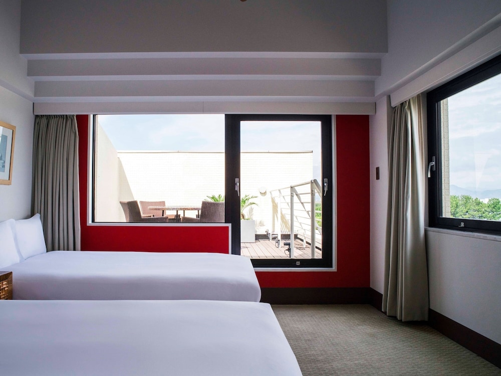 グランドバルコニーツインルーム　禁煙(3-5F) 34m2 客室2 | ザ ルイガンズ スパ アンド リゾート