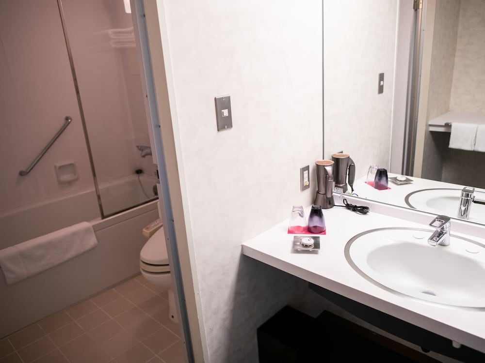 グランドツイン(2-5F) バスルーム0 | ザ ルイガンズ スパ アンド リゾート