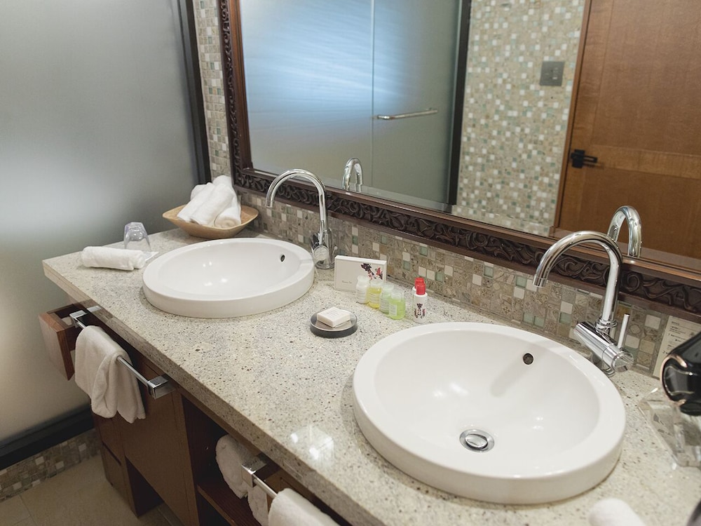 ルイガンズスイート 禁煙(7F) 67m2 バスルーム1 | ザ ルイガンズ スパ アンド リゾート