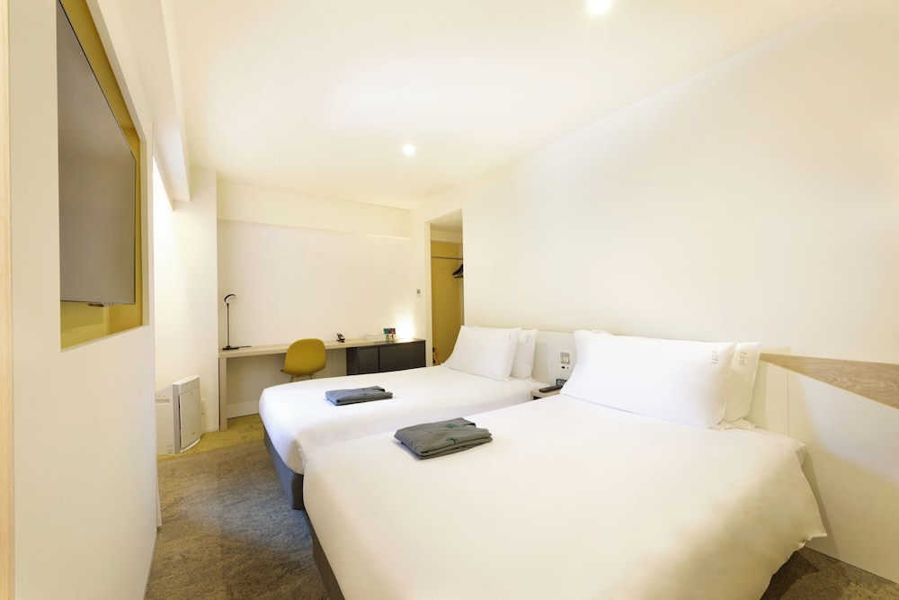 スタンダードツイン 客室1 | ホリデイ・イン&スイーツ札幌大通公園 by IHG