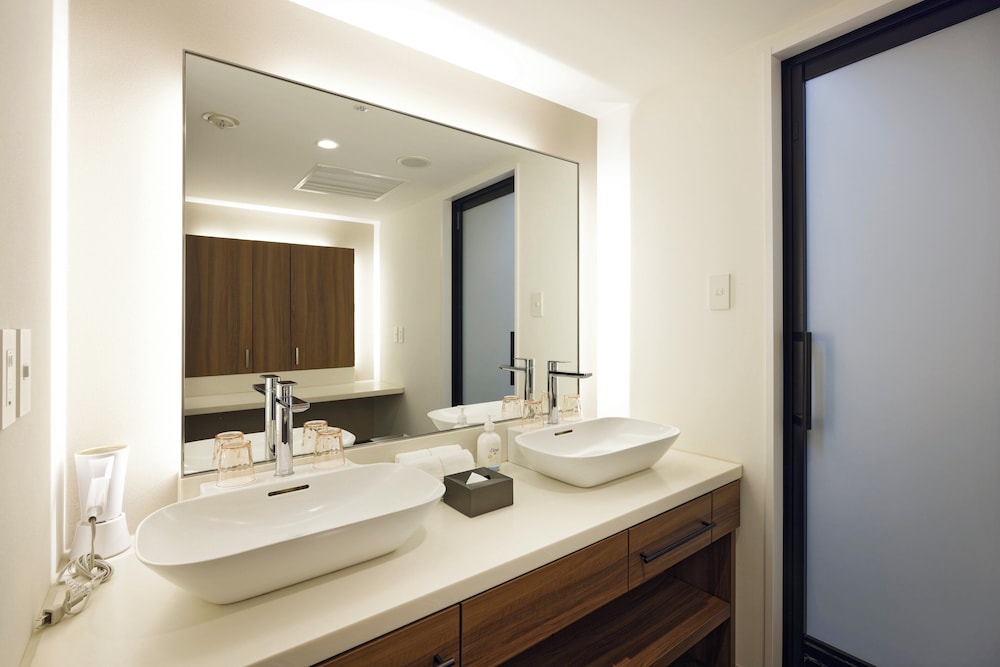 スイート ベッド (複数台) (Twin, Up To 6 Guests) 客室1 | ホリデイ・イン&スイーツ札幌大通公園 by IHG