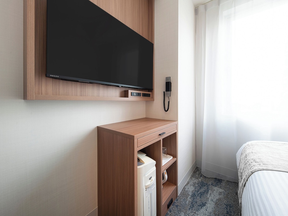 セミダブル ルーム（禁煙） 客室5 | ベッセルイン博多中洲