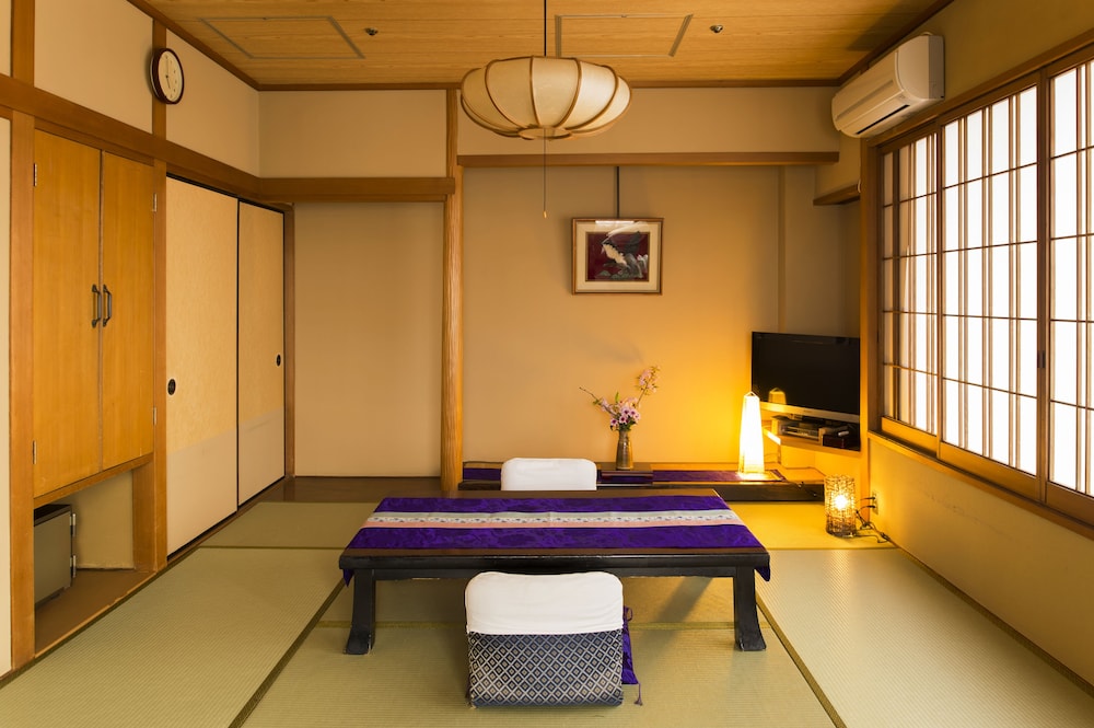 佳松亭 8畳 禁煙 客室1 | ホテル 西の雅 常盤