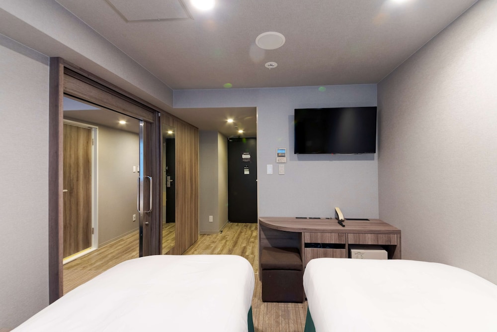 ファミリー ルーム ベッド (複数台) 禁煙 コネクティングルーム (Hollywood room) 客室8 | ベストウェスタンホテルフィーノ大阪心斎橋