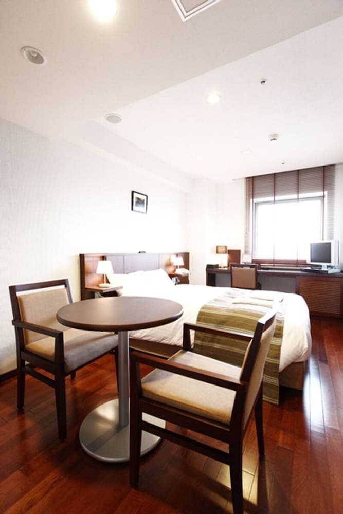 デラックス ダブルルーム 禁煙 客室1 | サットンホテル博多シティ