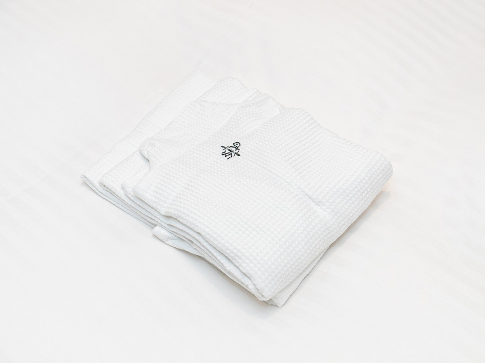 スタンダード ダブルルーム ダブルベッド 1 台 禁煙 客室4 | サットンホテル博多シティ