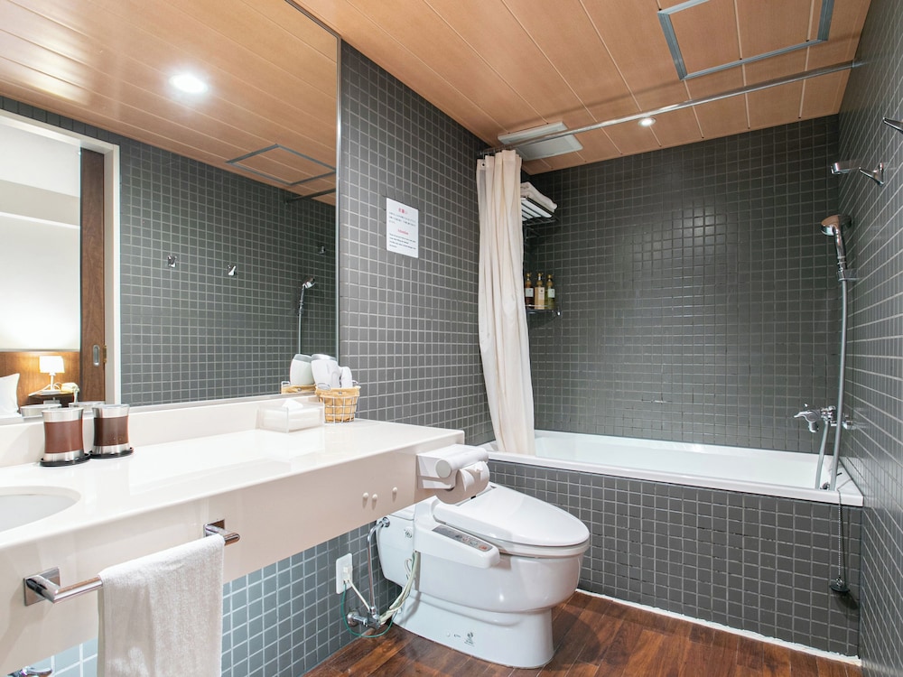 デラックス ダブルルーム 禁煙 客室12 | サットンホテル博多シティ