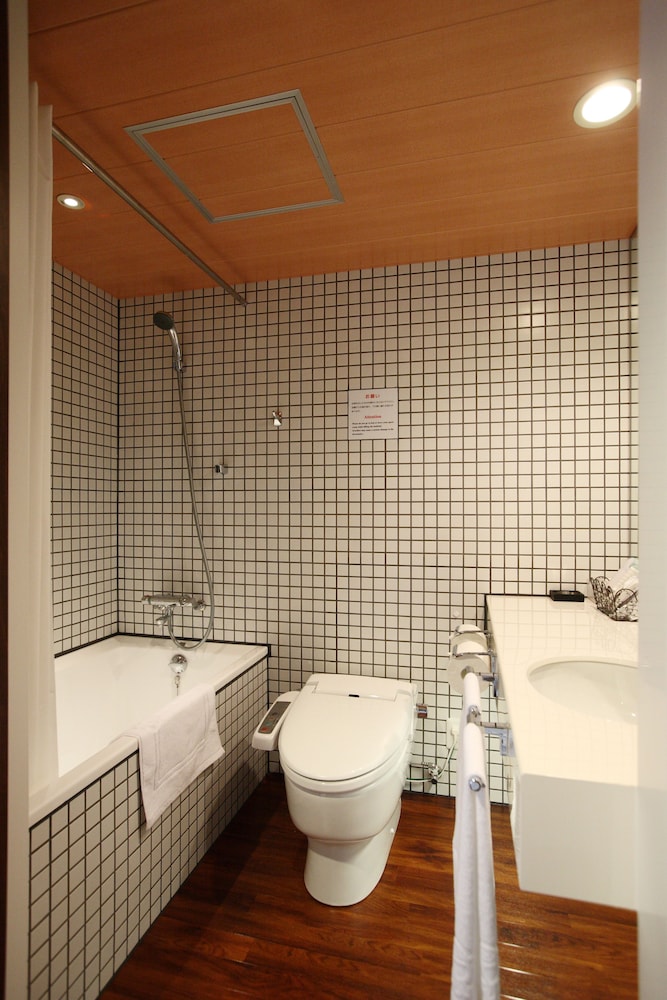 スタンダード ダブルルーム ダブルベッド 1 台 禁煙 バスルーム0 | サットンホテル博多シティ