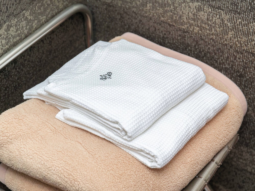 デラックス ダブルルーム 禁煙 客室6 | サットンホテル博多シティ