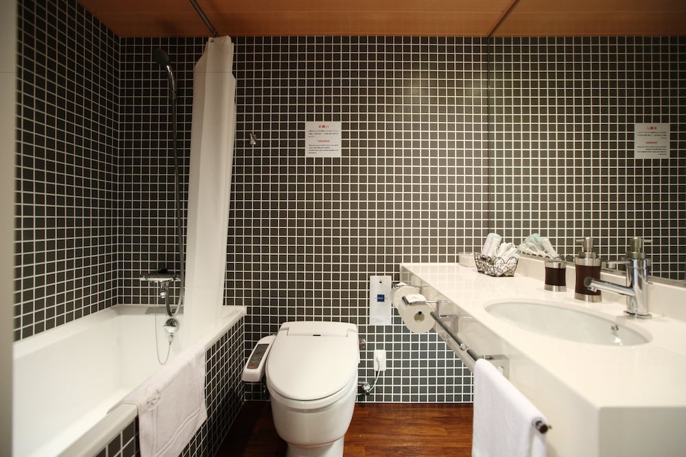 デラックス シングルルーム 禁煙 バスルーム0 | サットンホテル博多シティ