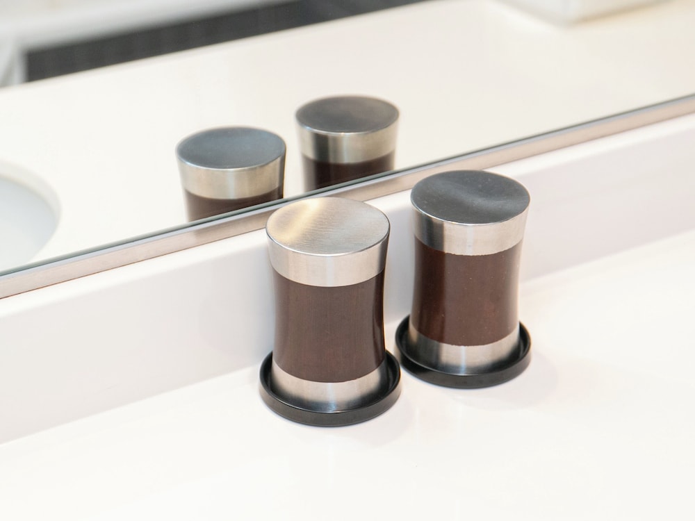 デラックス シングルルーム 禁煙 客室8 | サットンホテル博多シティ